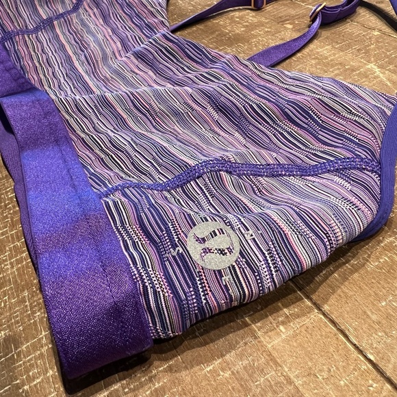 💜 Lululemon *Rare* Limited Edition Purple Wanderlust Shala Bra - Picture 6 of 8
